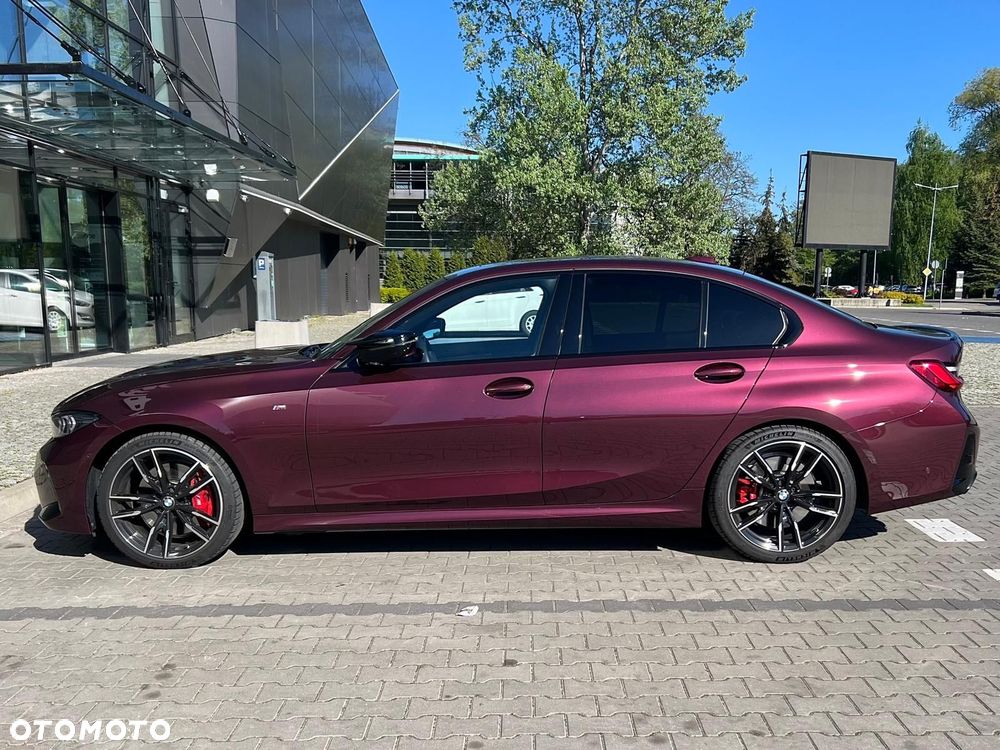 BMW 3 Series 2024 photo 3