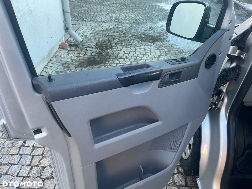 Volkswagen Transporter Caravelle Lang (7-Si.) - 10