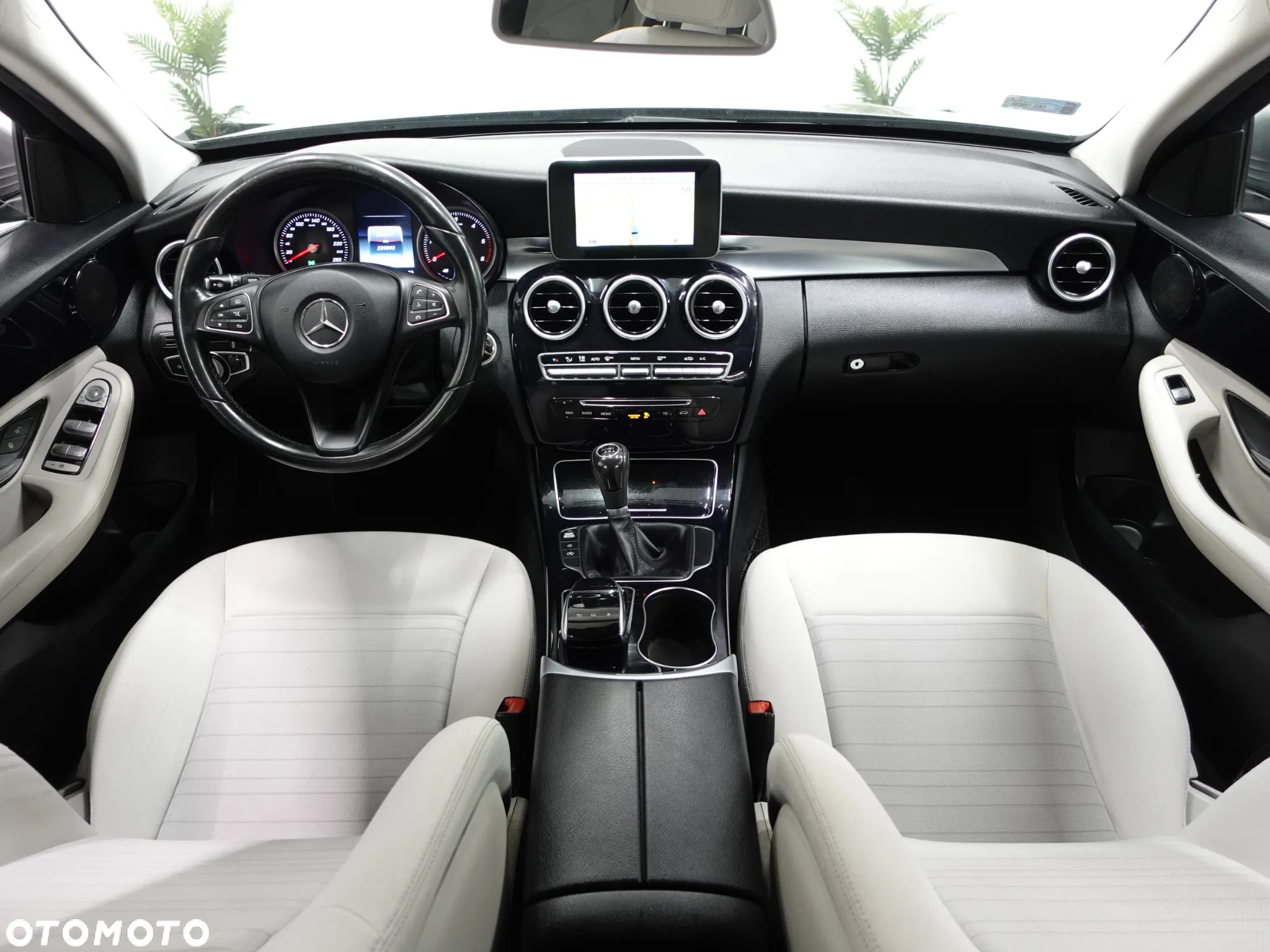 Mercedes-Benz Klasa C 180 (BlueTEC) d T - 29