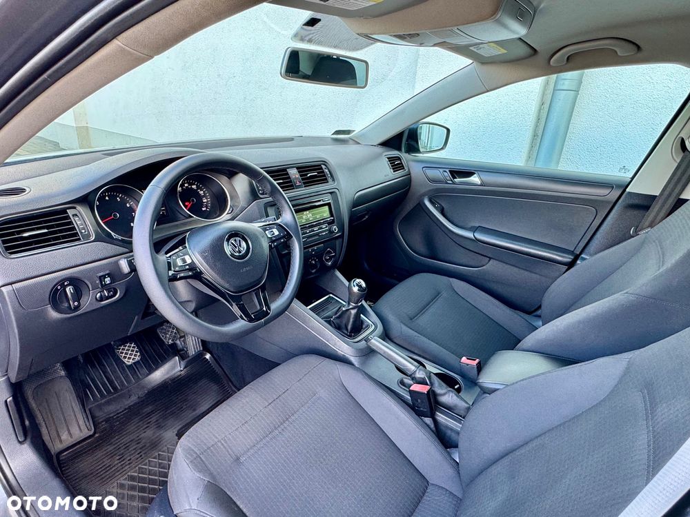Volkswagen Jetta 2.0 S - 7
