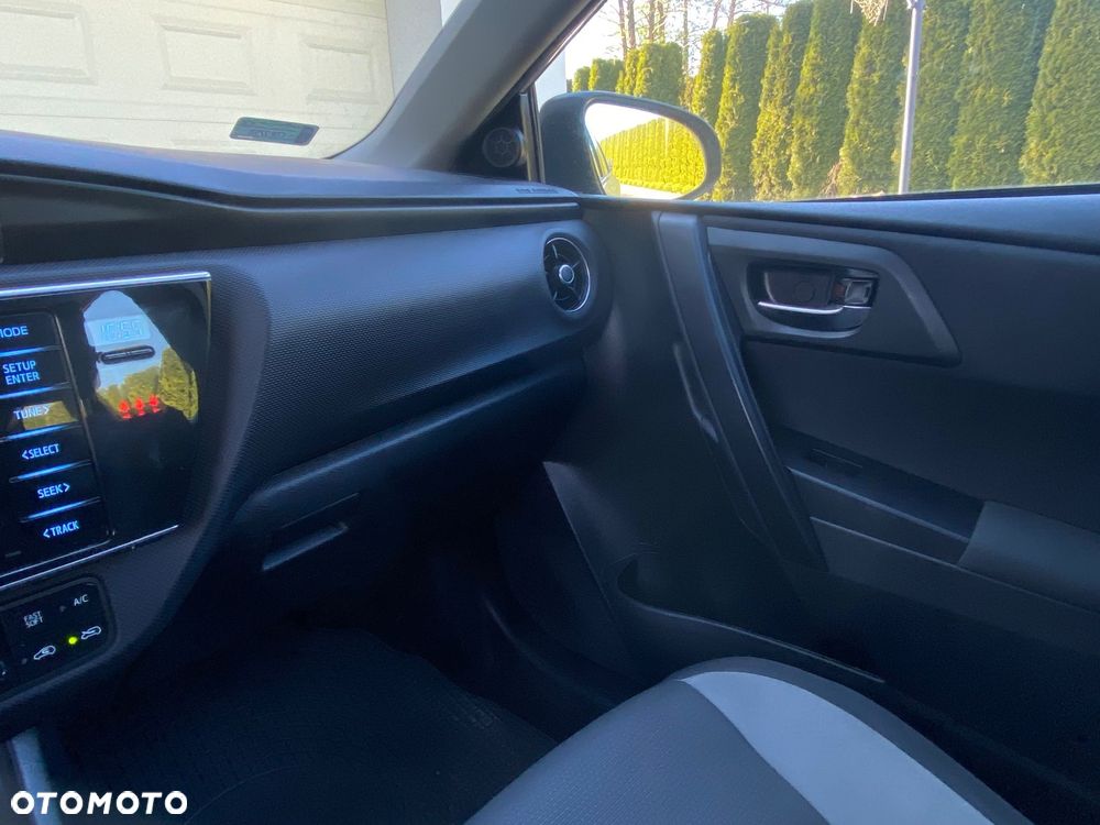 Toyota Auris 1.4 D-4D Comfort - 9