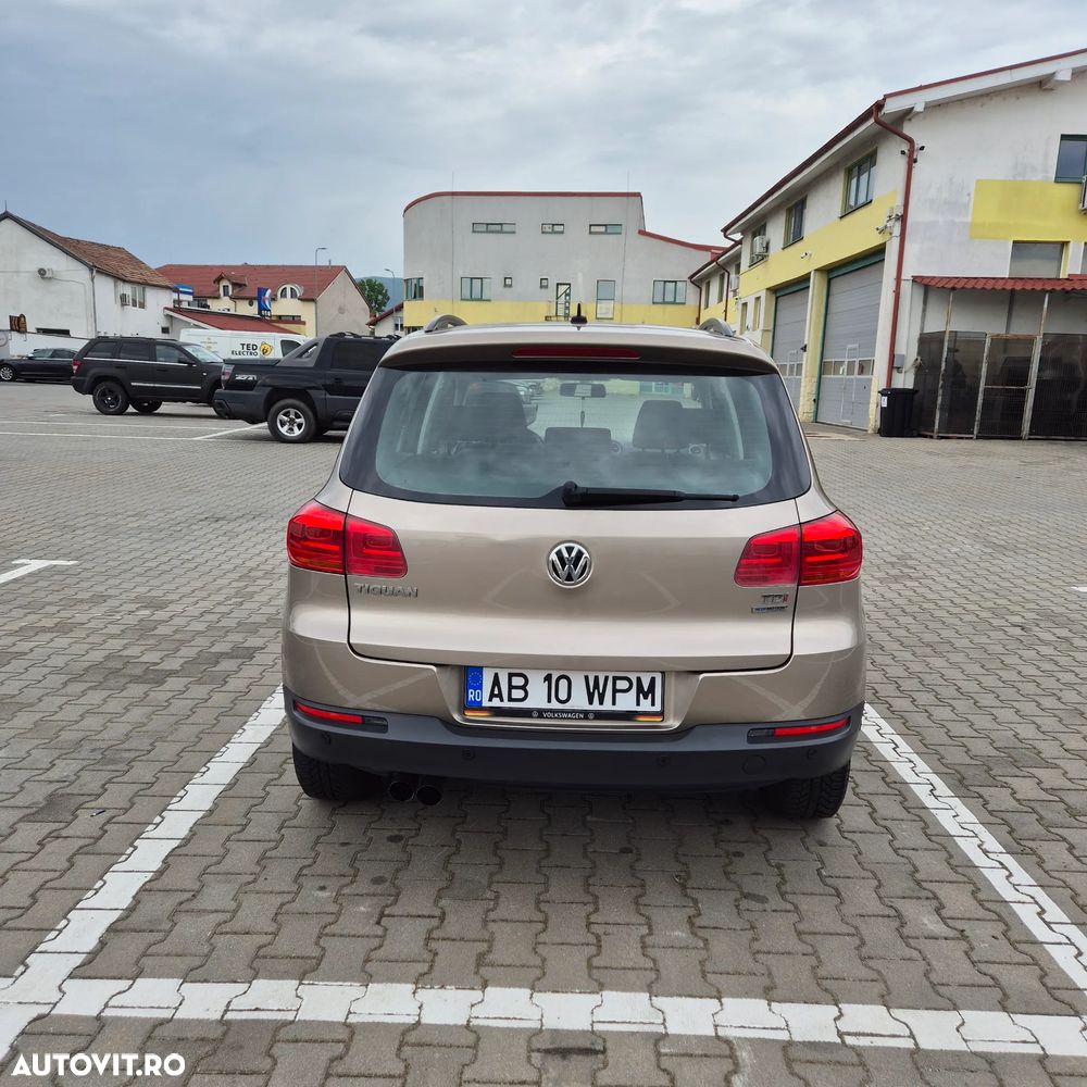 Volkswagen Tiguan - 2