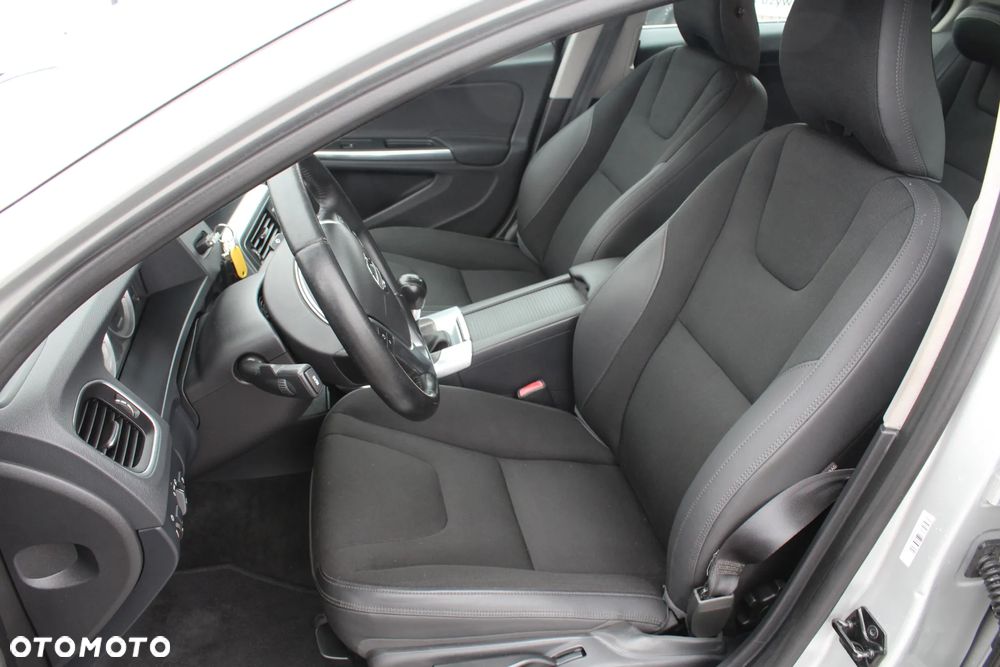 Volvo S60 D3 Summum - 19