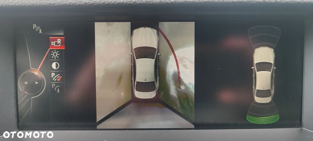 BMW Seria 5 528i Sport-Aut - 21