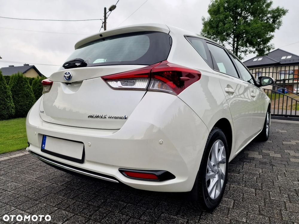 Toyota Auris Hybrid 135 Premium - 4