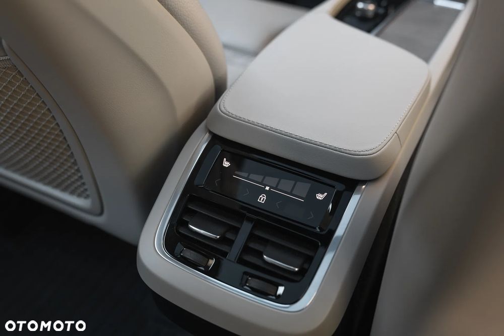 Volvo XC 90 B5 D AWD Ultimate Bright 7os - 19
