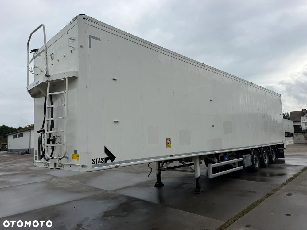 Stas Ruchoma podłoga 94m3 Podłoga 10 mm 2017 rok - 5