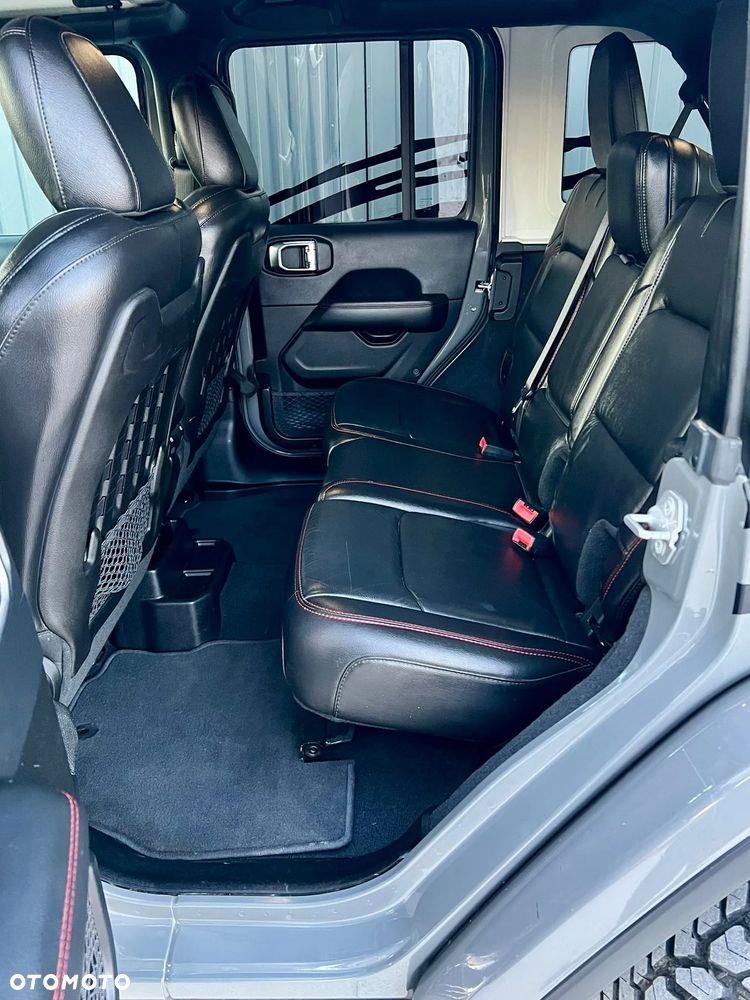 Jeep Wrangler 3.6 Unlim Rubicon - 19