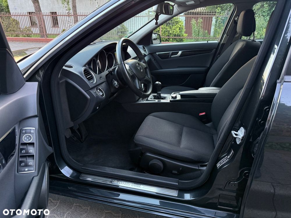 Mercedes-Benz Klasa C 200 (BlueEFFICIENCY) Elegance - 6