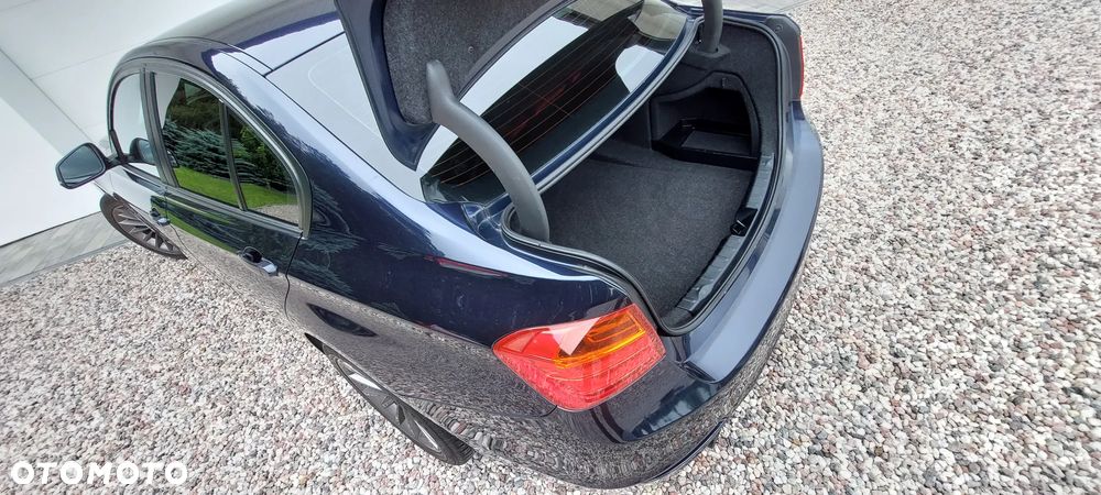 BMW Seria 3 316d Sport Line - 23