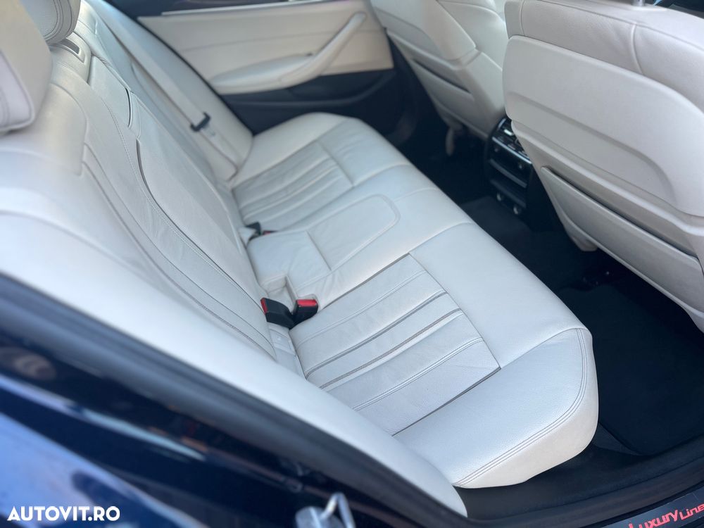 BMW Seria 5 540i Aut. Luxury Line - 12