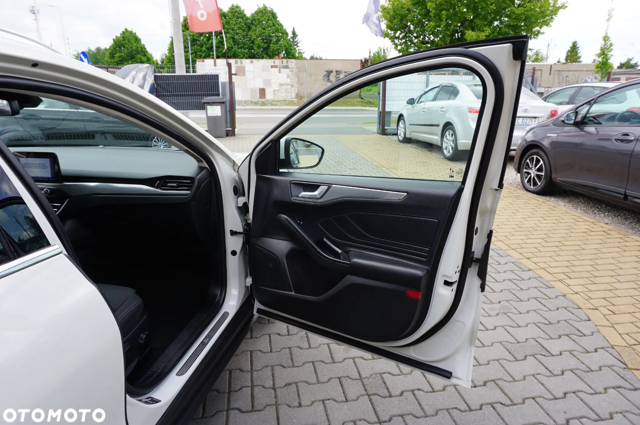 Ford Focus Turnier 2.0 EcoBlue Start-Stopp-System TITANIUM - 25