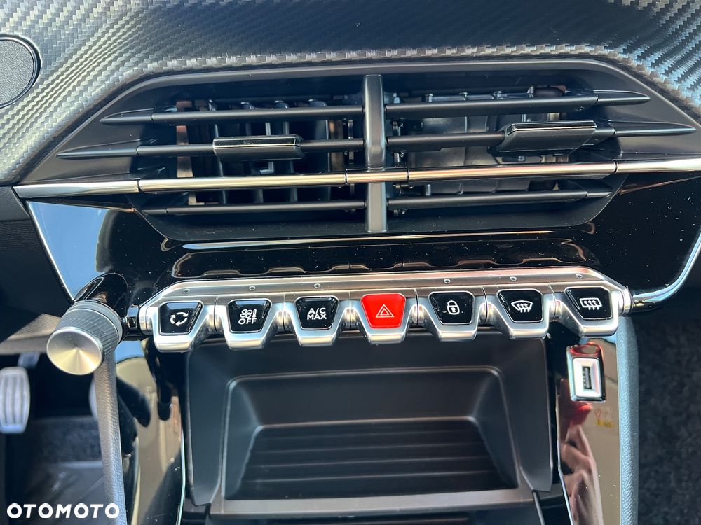 Peugeot 208 Benzin 100 Business - 20