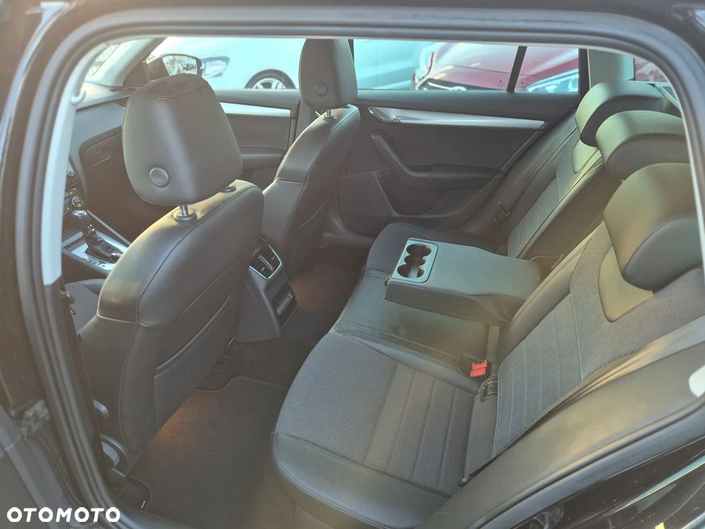 Skoda Octavia 2.0 TDI (Green tec) DSG Ambition - 6