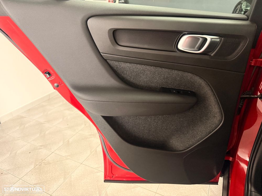 Volvo C40 Recharge Single Motor Plus - 27