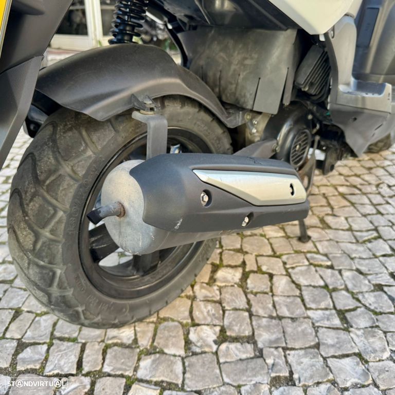 Sym FIDDLE CROX 50 - 19