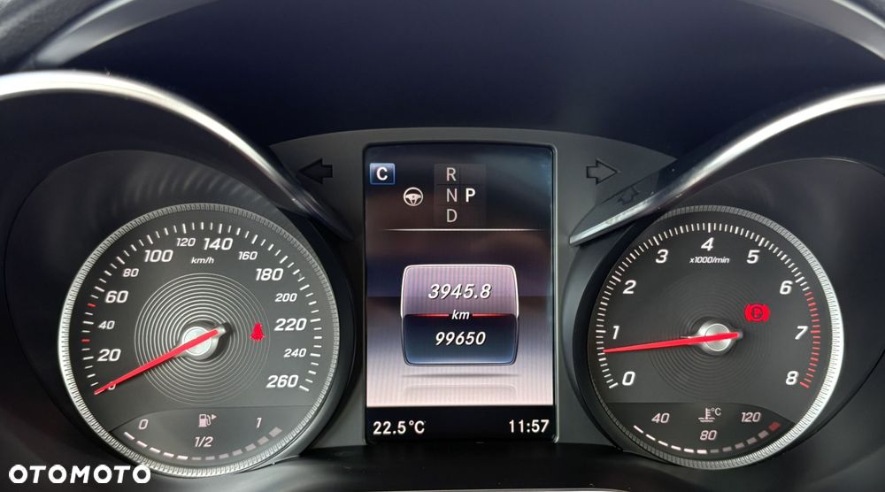 Mercedes-Benz Klasa C 200 4-Matic 9G-Tronic - 16