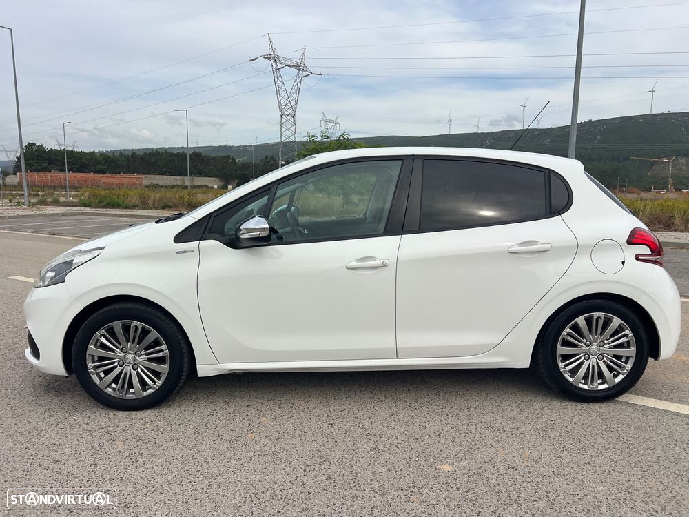 Peugeot 208 1.2 PureTech Style - 25