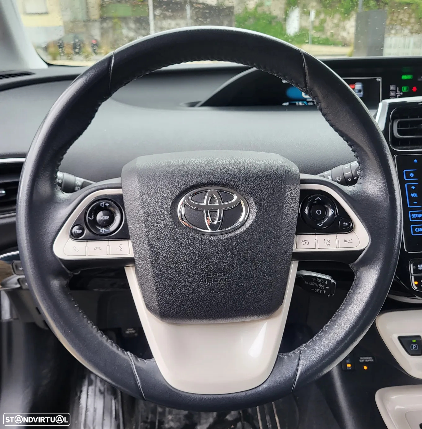 Toyota Prius 1.8 Luxury Pele - 17