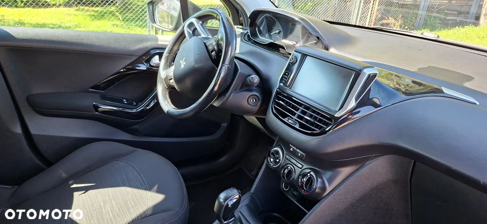 Peugeot 208 BlueHDi 100 Active - 6