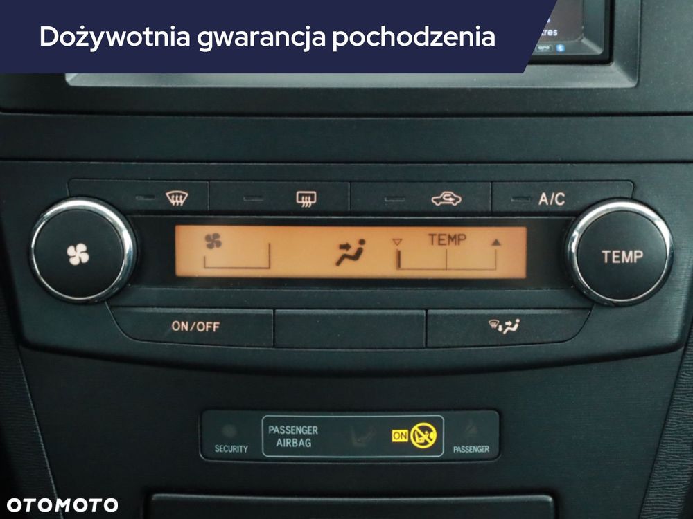 Toyota Avensis - 17