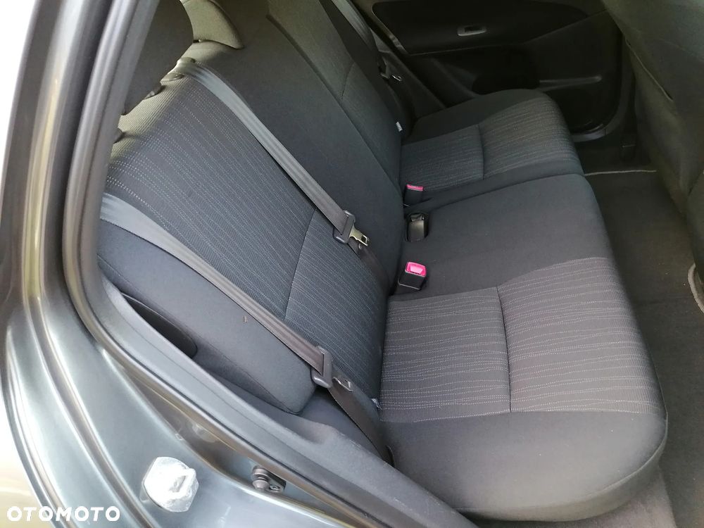 Toyota Auris - 16