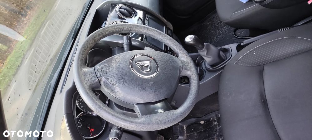 Dacia Duster 1.6 SCe Laureate S&S - 8