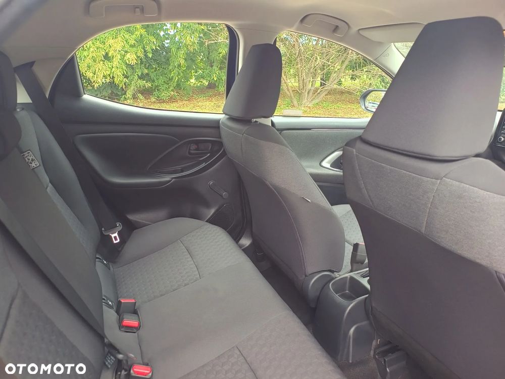 Toyota Yaris 1.5 Comfort - 12