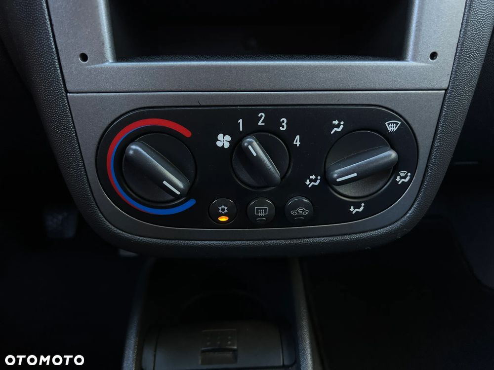 Opel Corsa - 21