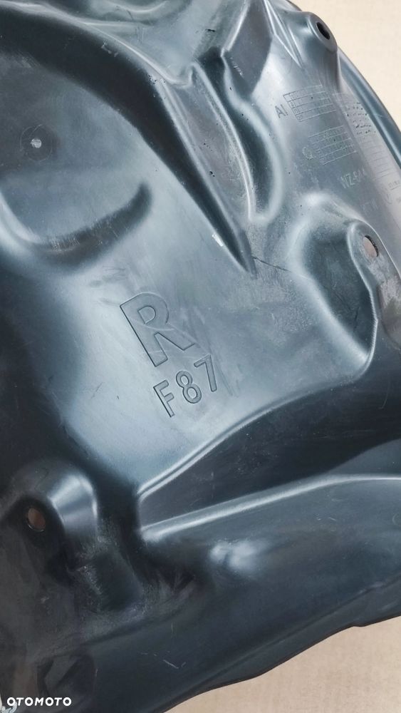 Nadkole prawy tył BMW M2 F87 - 3
