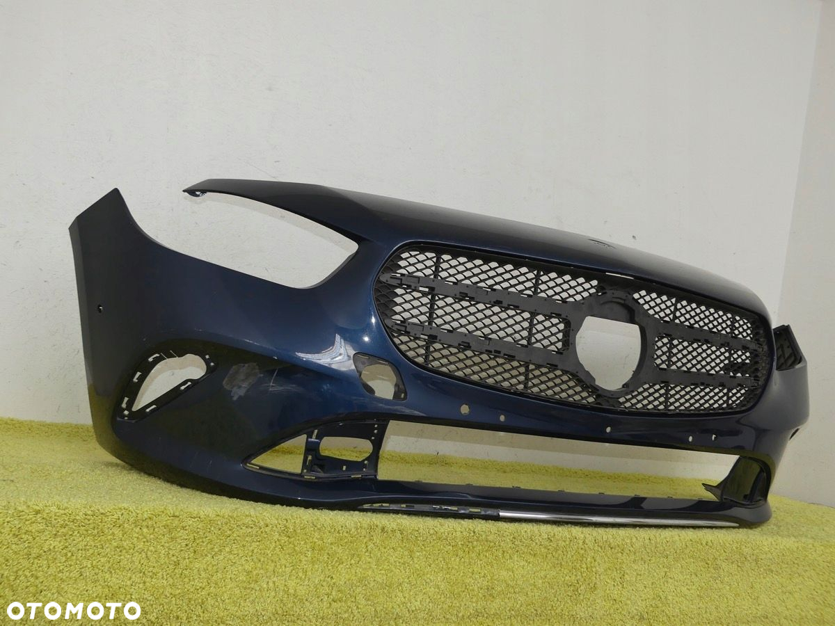 Zderzak Przód Mercedes B W247 19- Grill - 2
