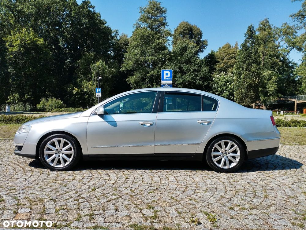 Volkswagen Passat 2.0 TDI DSG Highline - 21