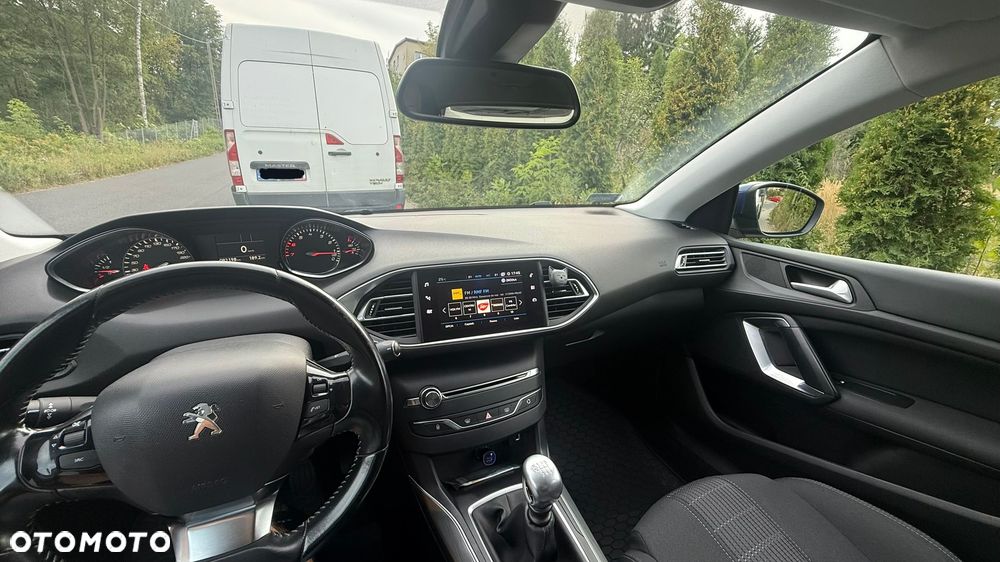 Peugeot 308 1.2 PureTech Allure S&S - 8