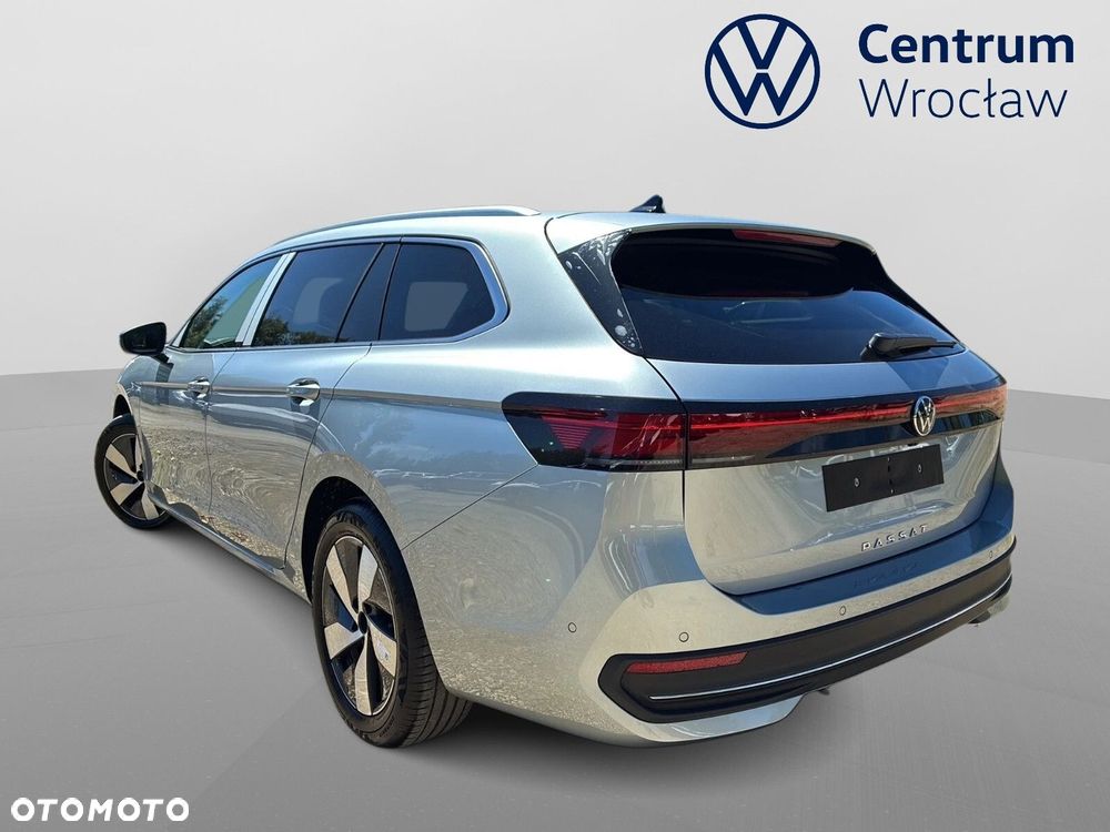 Volkswagen Passat - 11