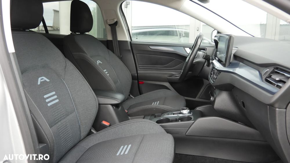 Ford Focus 1.5 EcoBlue Start-Stopp-System Aut. ACTIVE DESIGN - 17