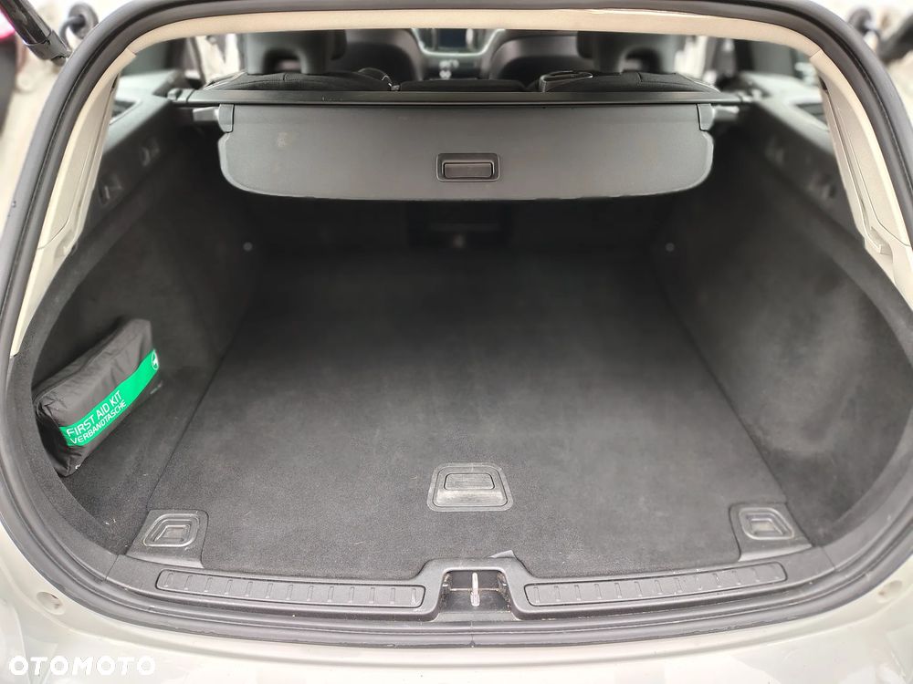 Volvo V60 D3 SCR Momentum - 12