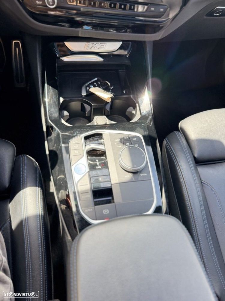 BMW iX3 M Sport Impressive - 42