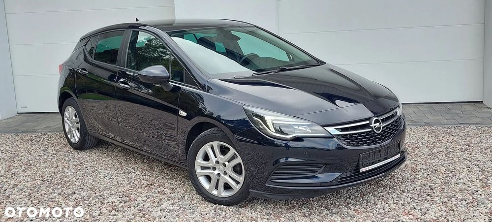Opel Astra 2019 photo 2