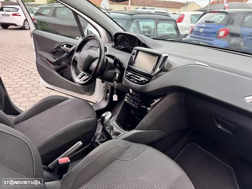 Peugeot 208 1.6 BlueHDi Allure - 11