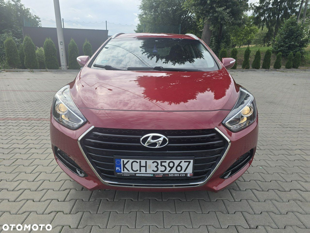 Hyundai i40 Kombi blue 1.6 Trend - 12
