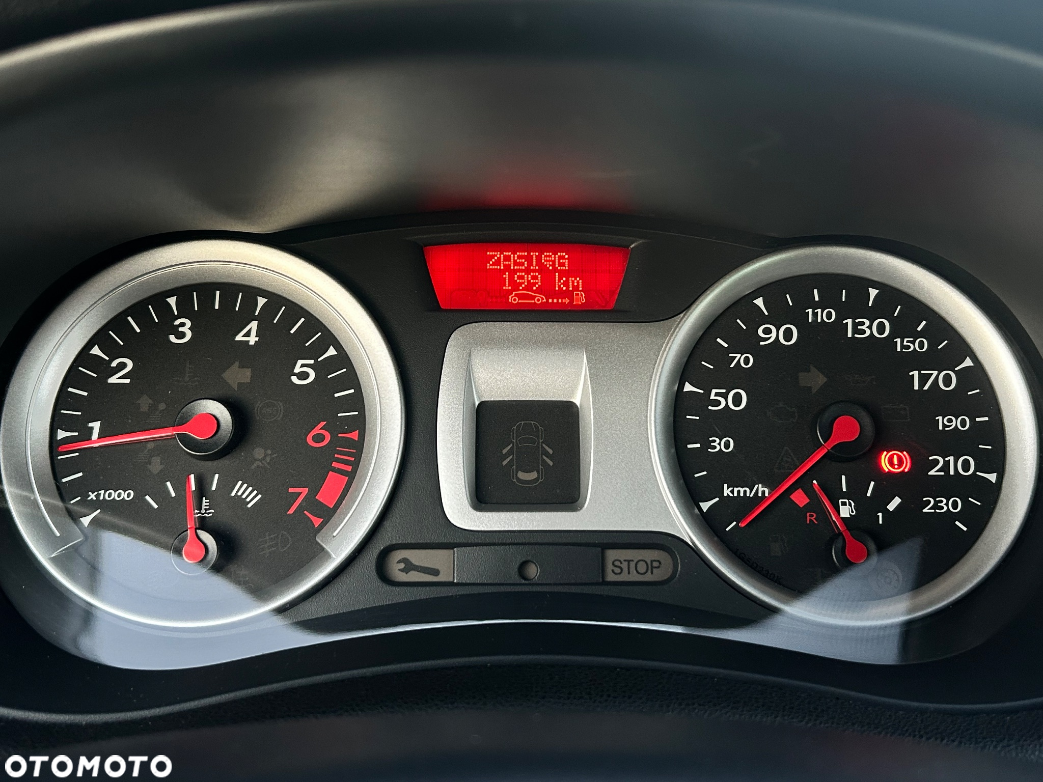 Renault Clio 1.2 16V Dwudziestka Euro5 - 21