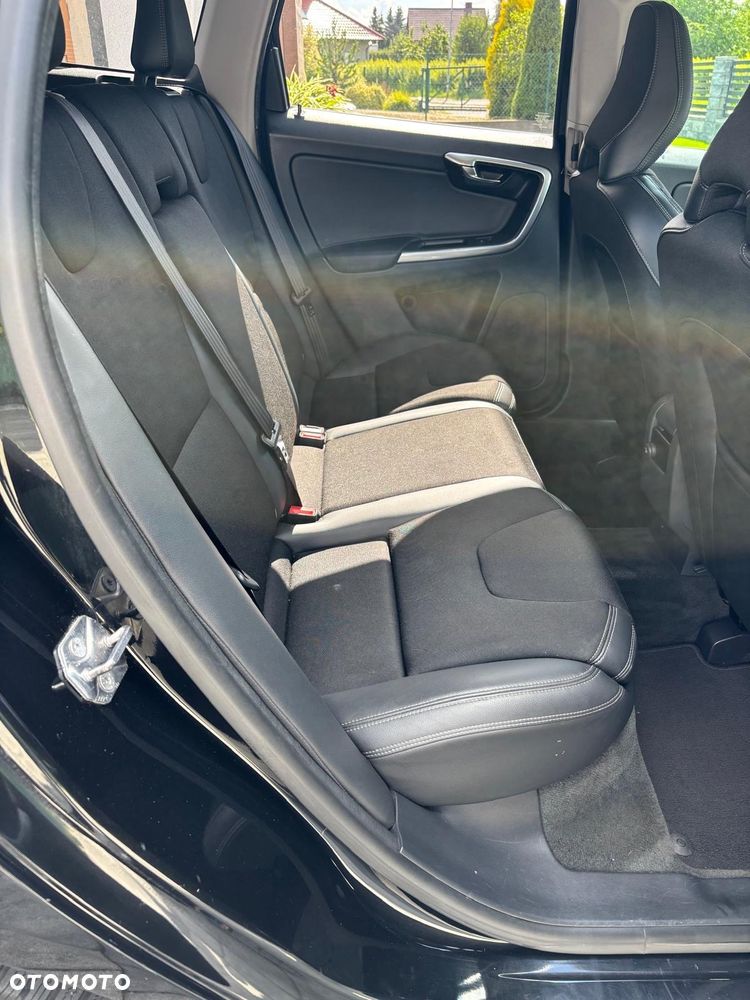 Volvo XC 60 D3 Momentum - 34