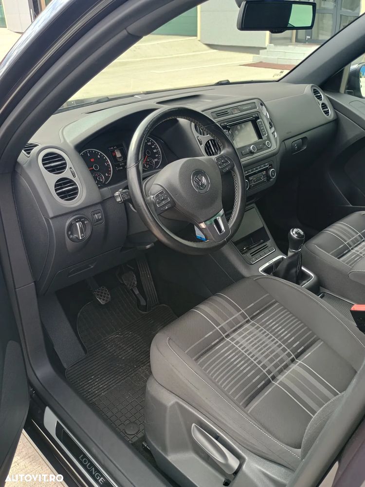 Volkswagen Tiguan 2.0 TDI DPF 4Motion BlueMotion Technology Lounge Sport & Style - 10