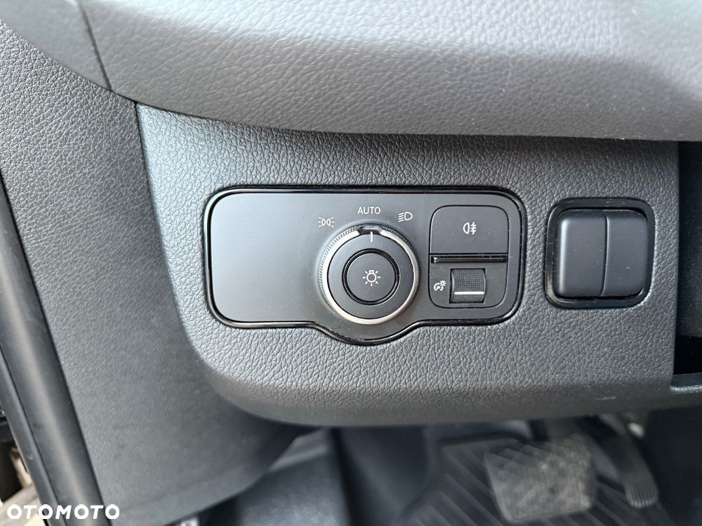 Mercedes-Benz Sprinter - 16