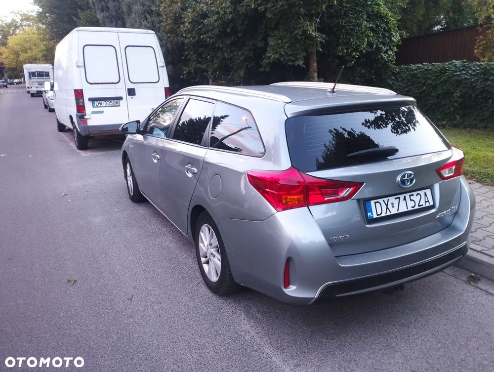 Toyota Auris 1.8 HSD Luna - 4