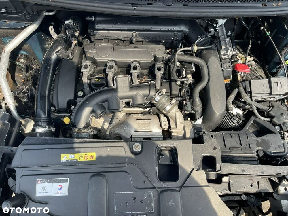 Peugeot 5008 THP 165 EAT6 Allure - 15