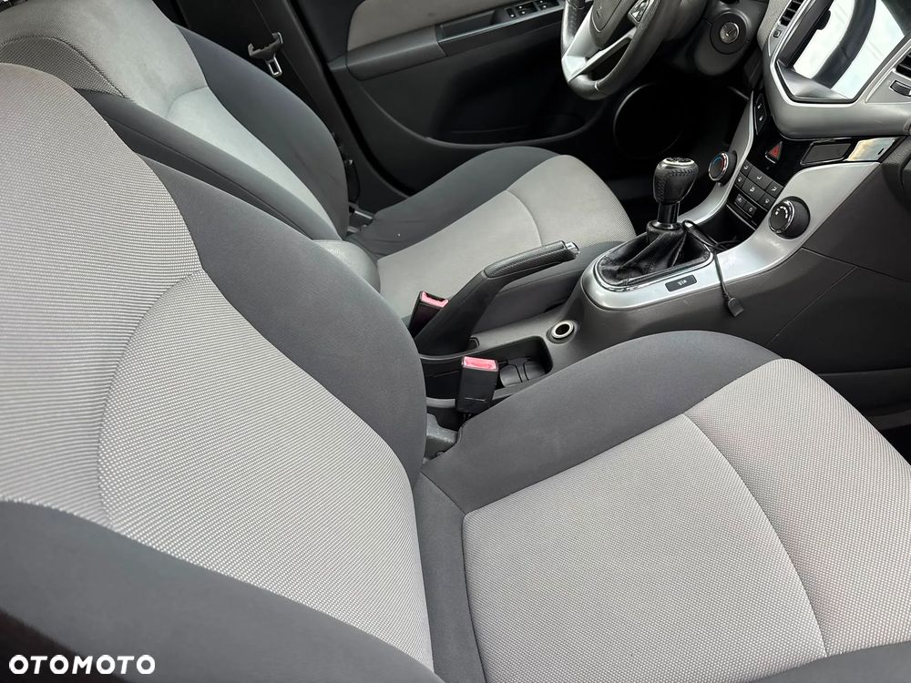 Chevrolet Cruze - 9