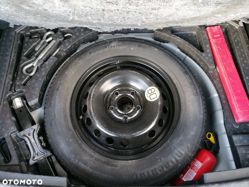 Nissan Qashqai 1.6 DCi N-Connecta - 23