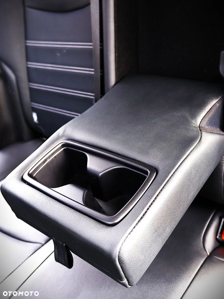 Toyota RAV4 2.5 Hybrid Executive 4x4 - 27