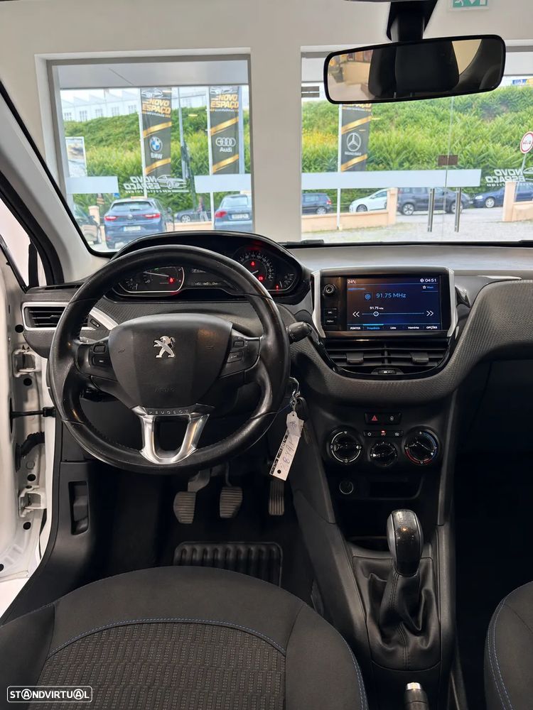 Peugeot 208 1.6 BlueHDi Style - 12